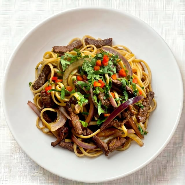 Tallarin Saltado De Carne.